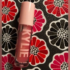 ✨5/$25✨ Kylie Gloss 💕 good condition